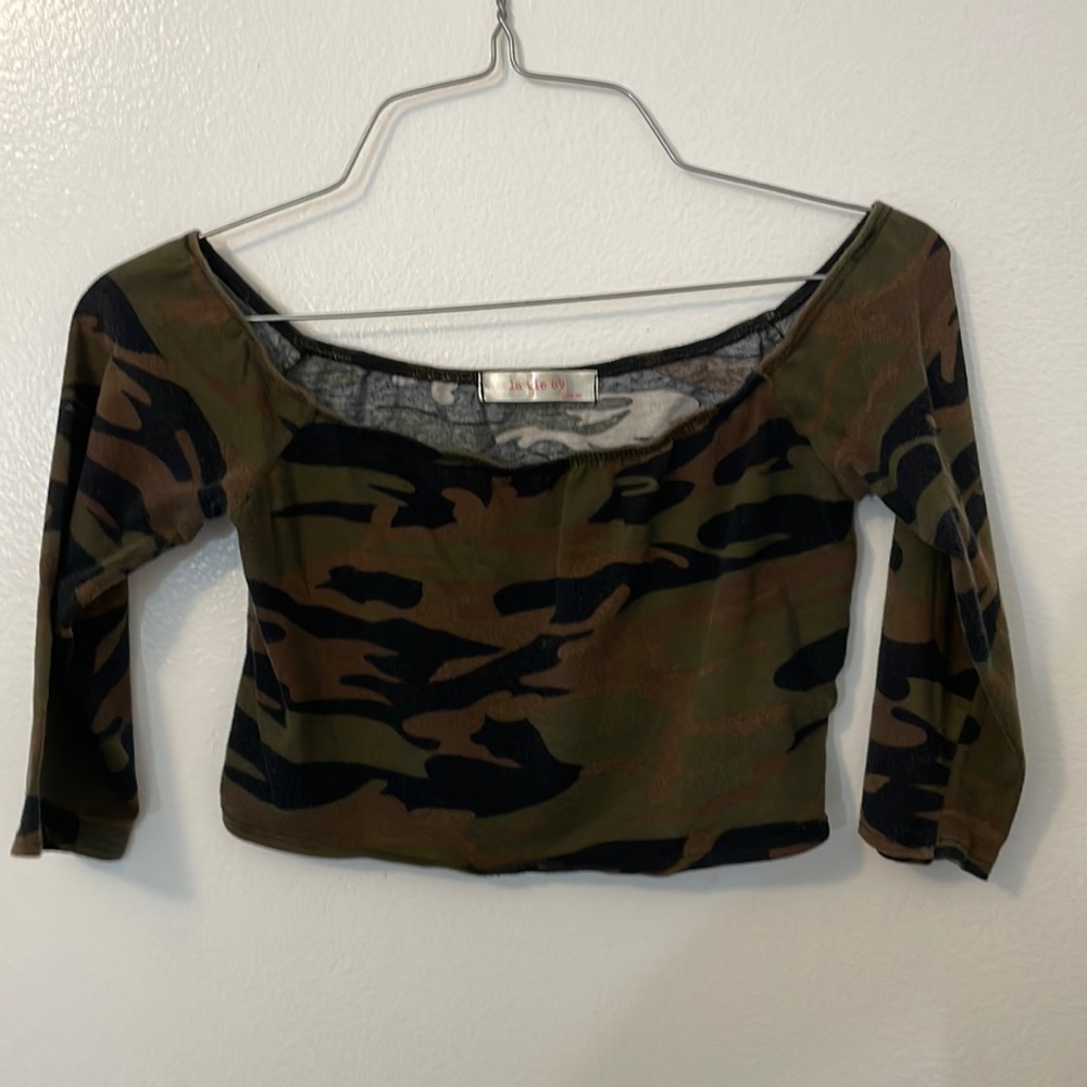 La vie 89 small half sleeve crop top shirt green camouflage